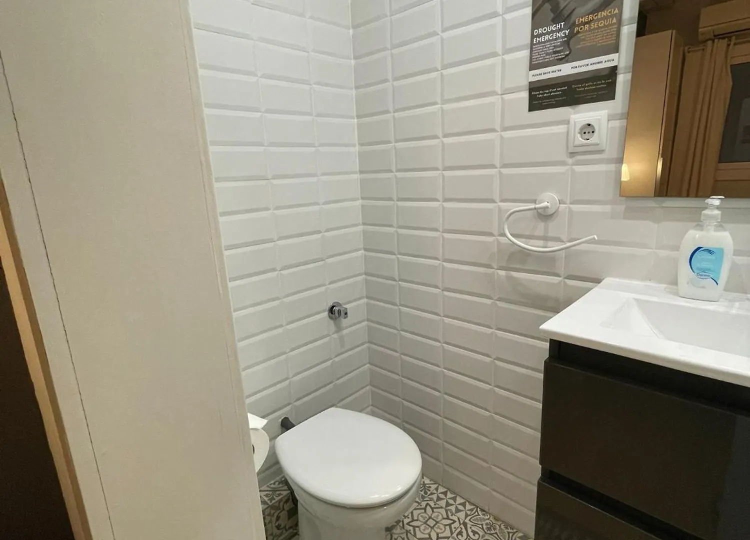 Hostal El Ninot Barcelona