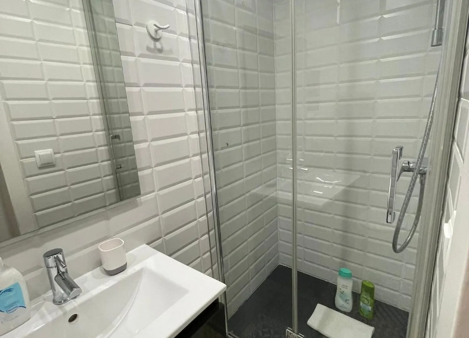 ** Guest house Hostal El Ninot Barcelona Spain