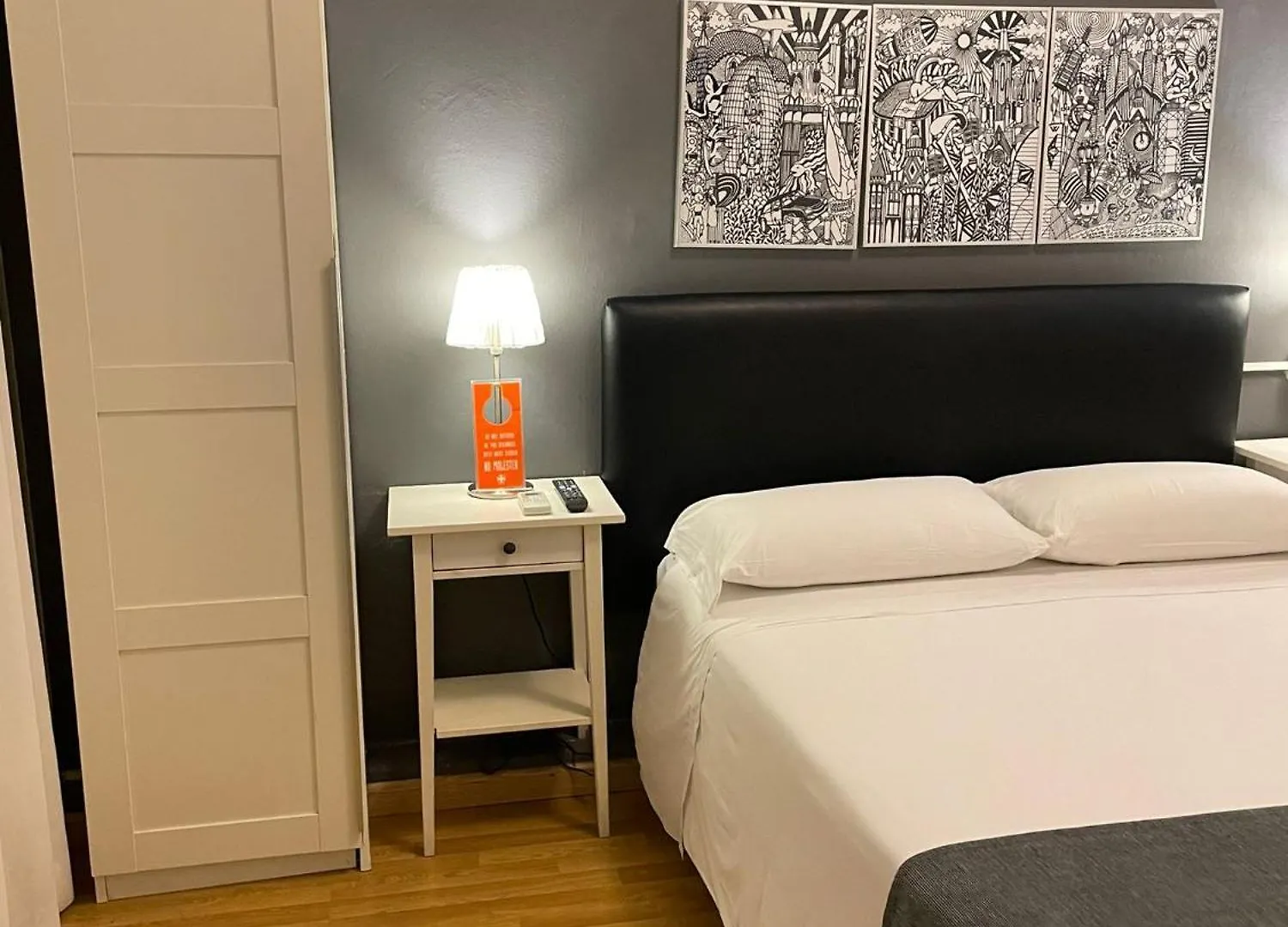 Hostal El Ninot Барселона Гостевой дом