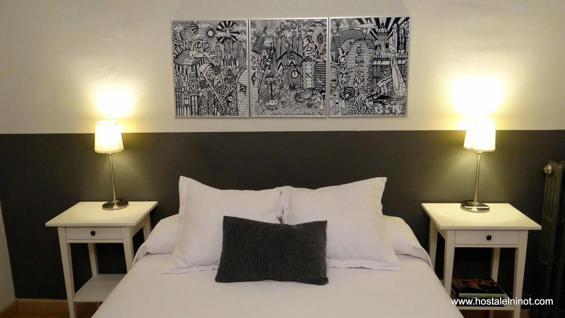 Hostal El Ninot Barcelona 2*,  Spain