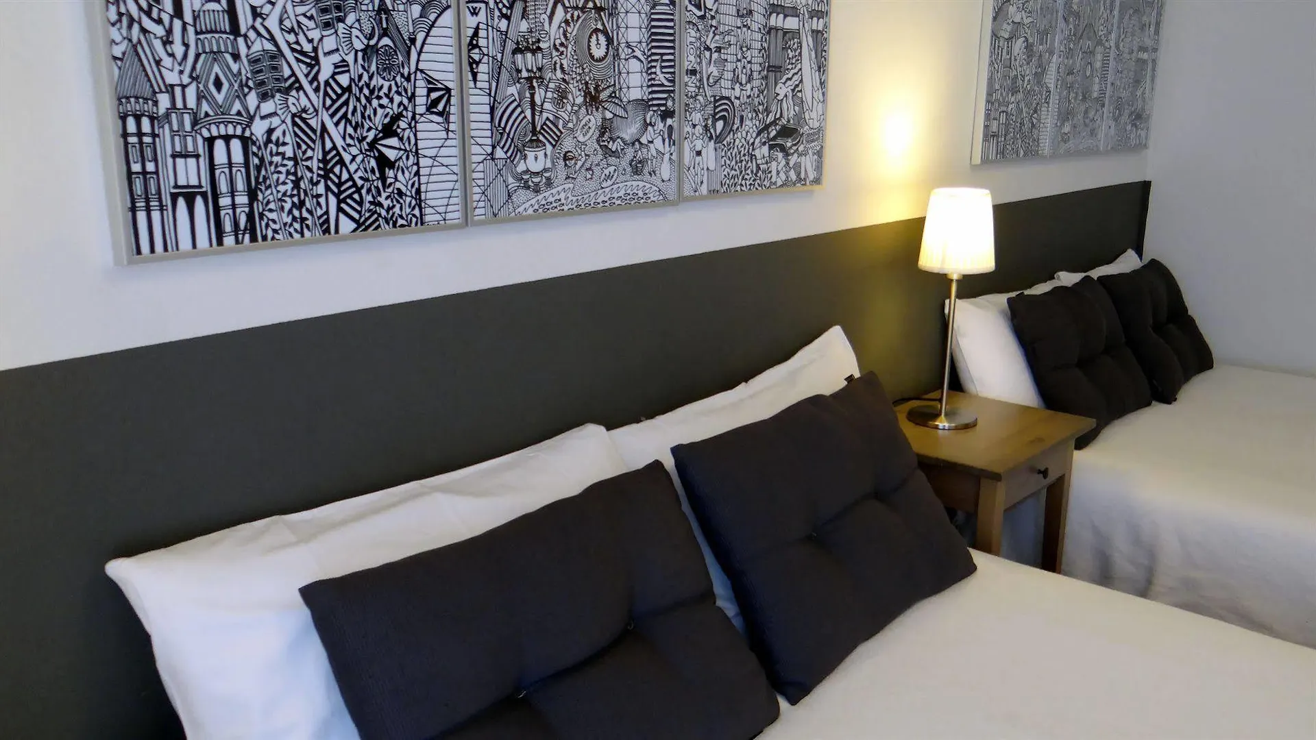 ** Guest house Hostal El Ninot Barcelona Spain