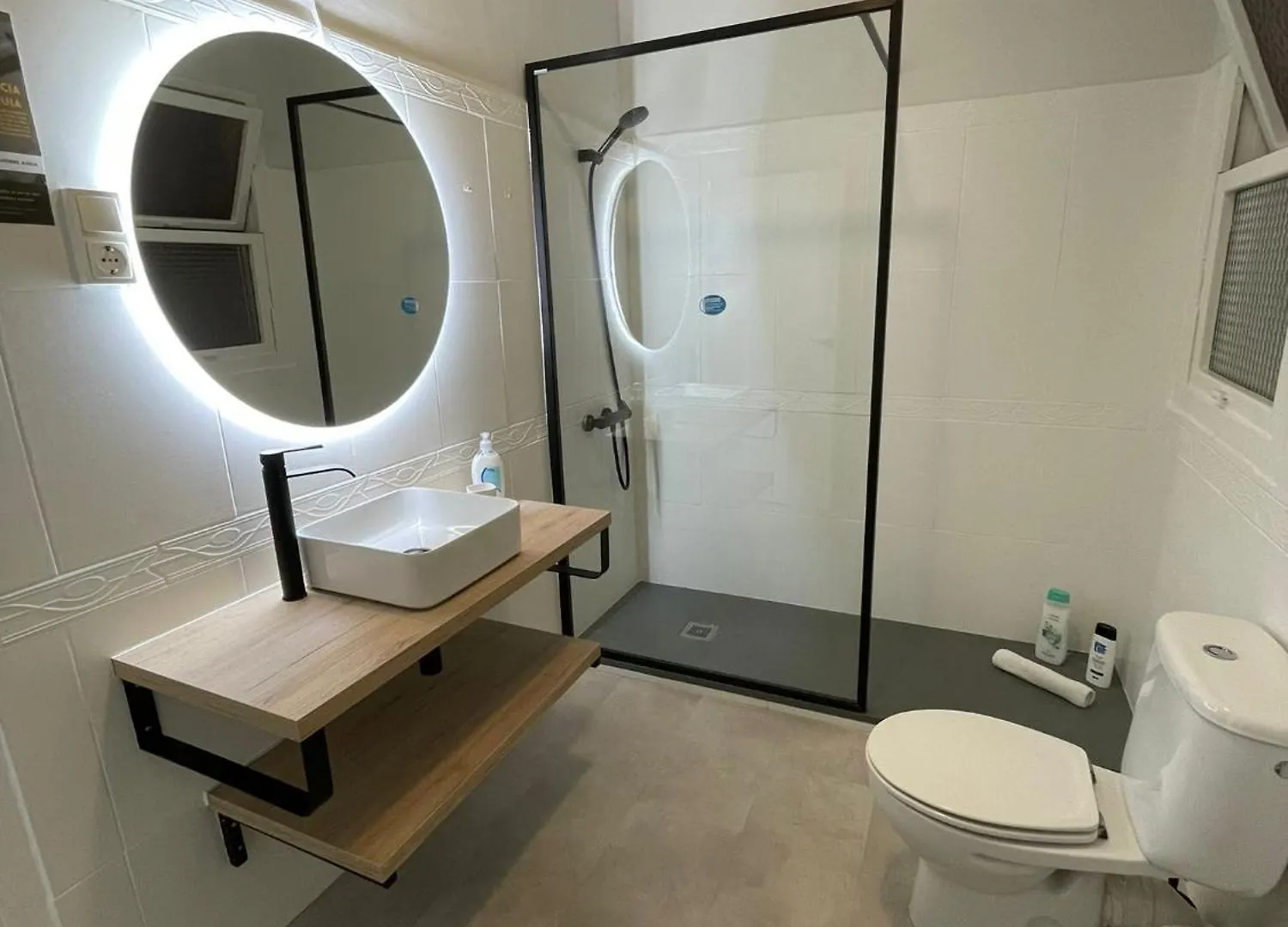 Hostal El Ninot Barcelona