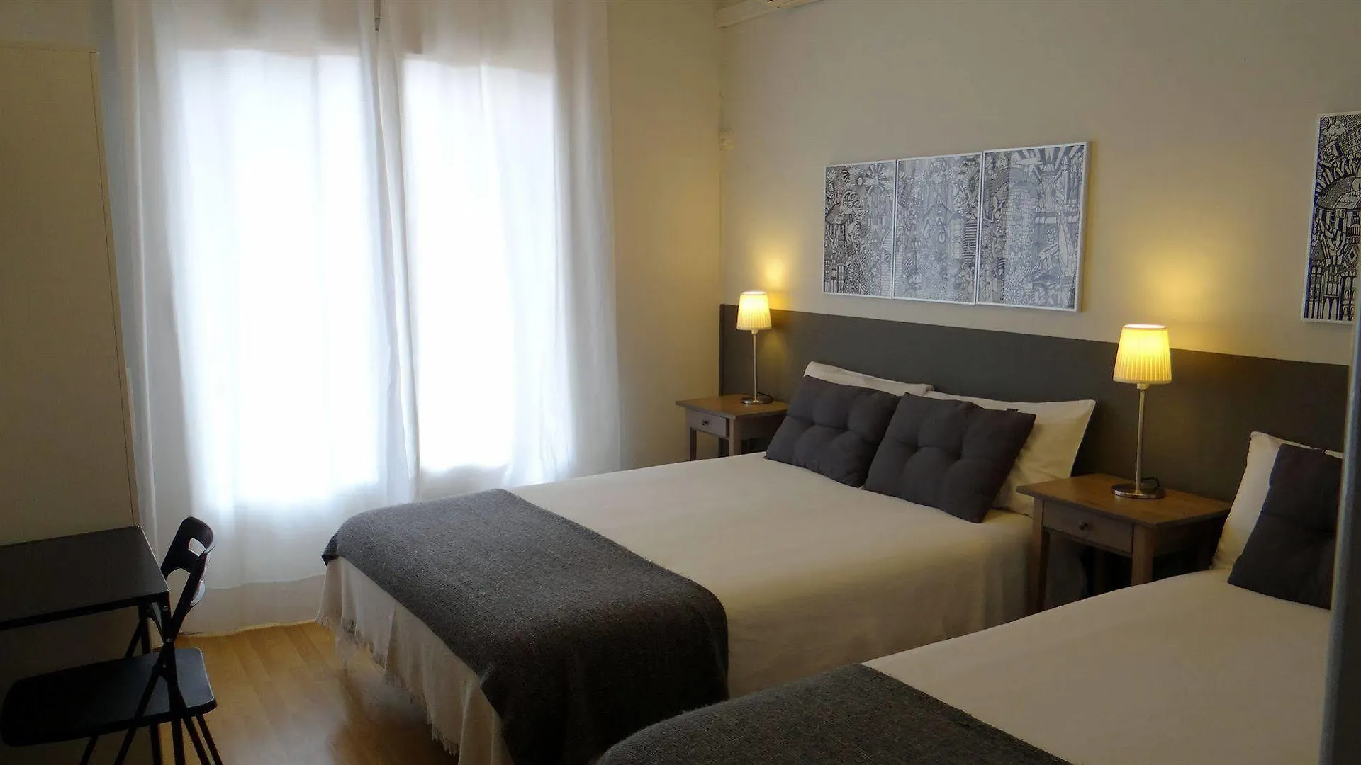 Hostel Hostal El Ninot Barcelona